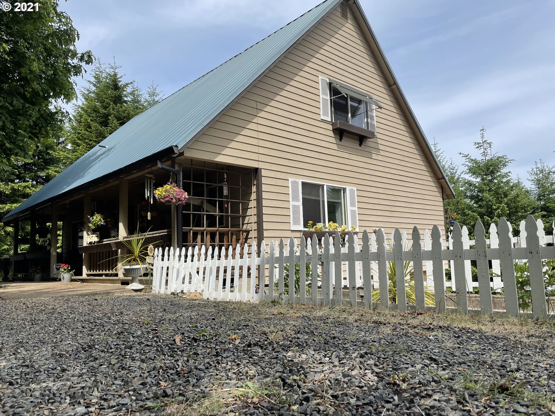 928 Southwest Stepien Road Gaston, OR 97119 - Photo 4 of 28 Gallery Image 4