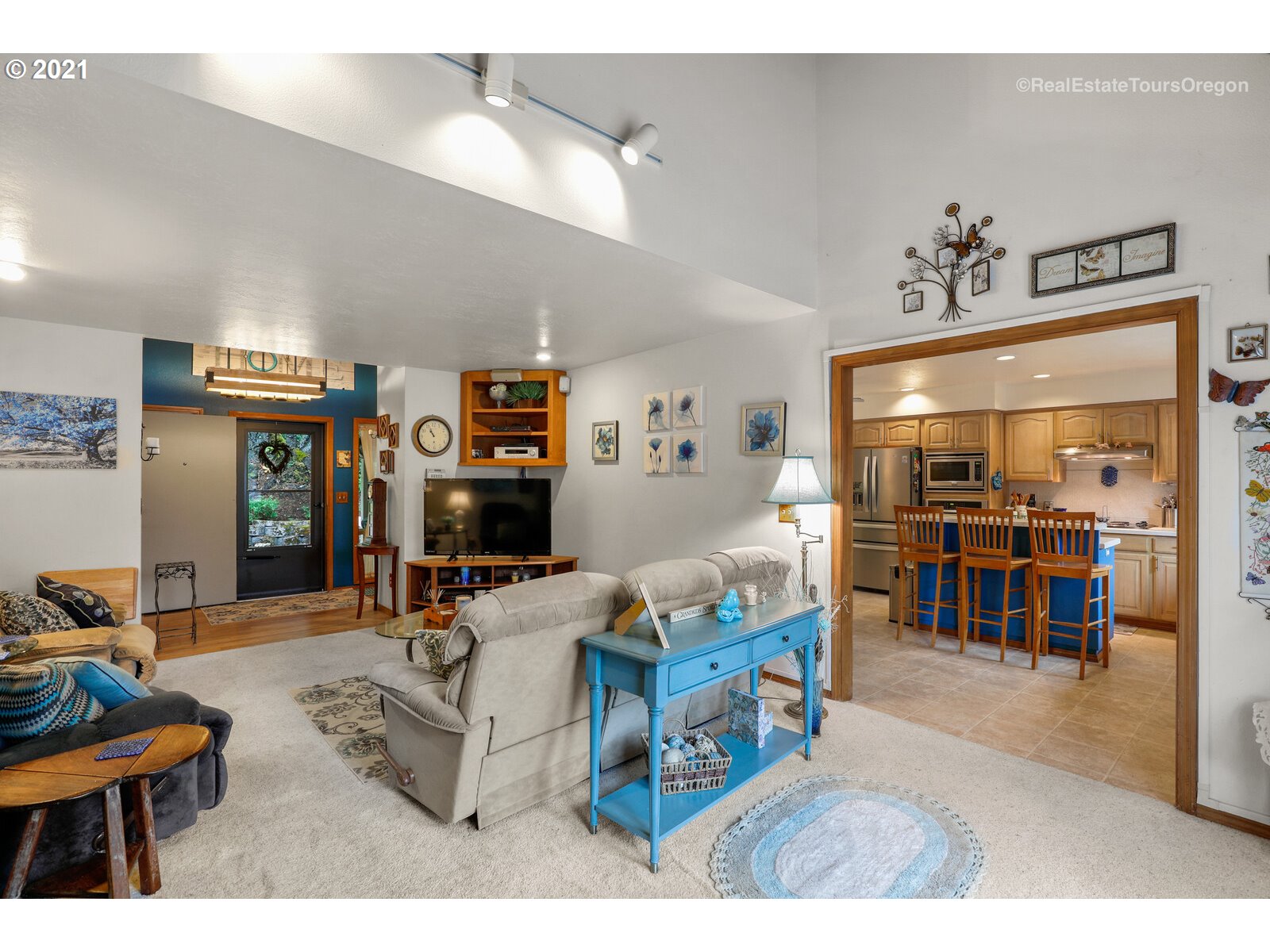 928 Southwest Stepien Road Gaston, OR 97119 - Photo 9 of 28 Gallery Image 9