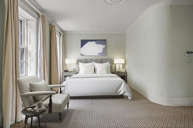 $4,550,000 | 20 West Cedar Street, Boston, MA 02108