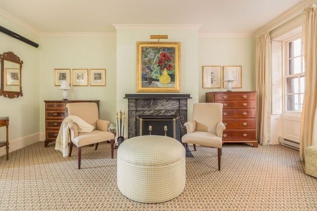 $4,550,000 | 20 West Cedar Street, Boston, MA 02108