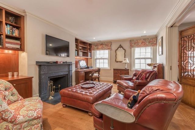 $4,550,000 | 20 West Cedar Street, Boston, MA 02108