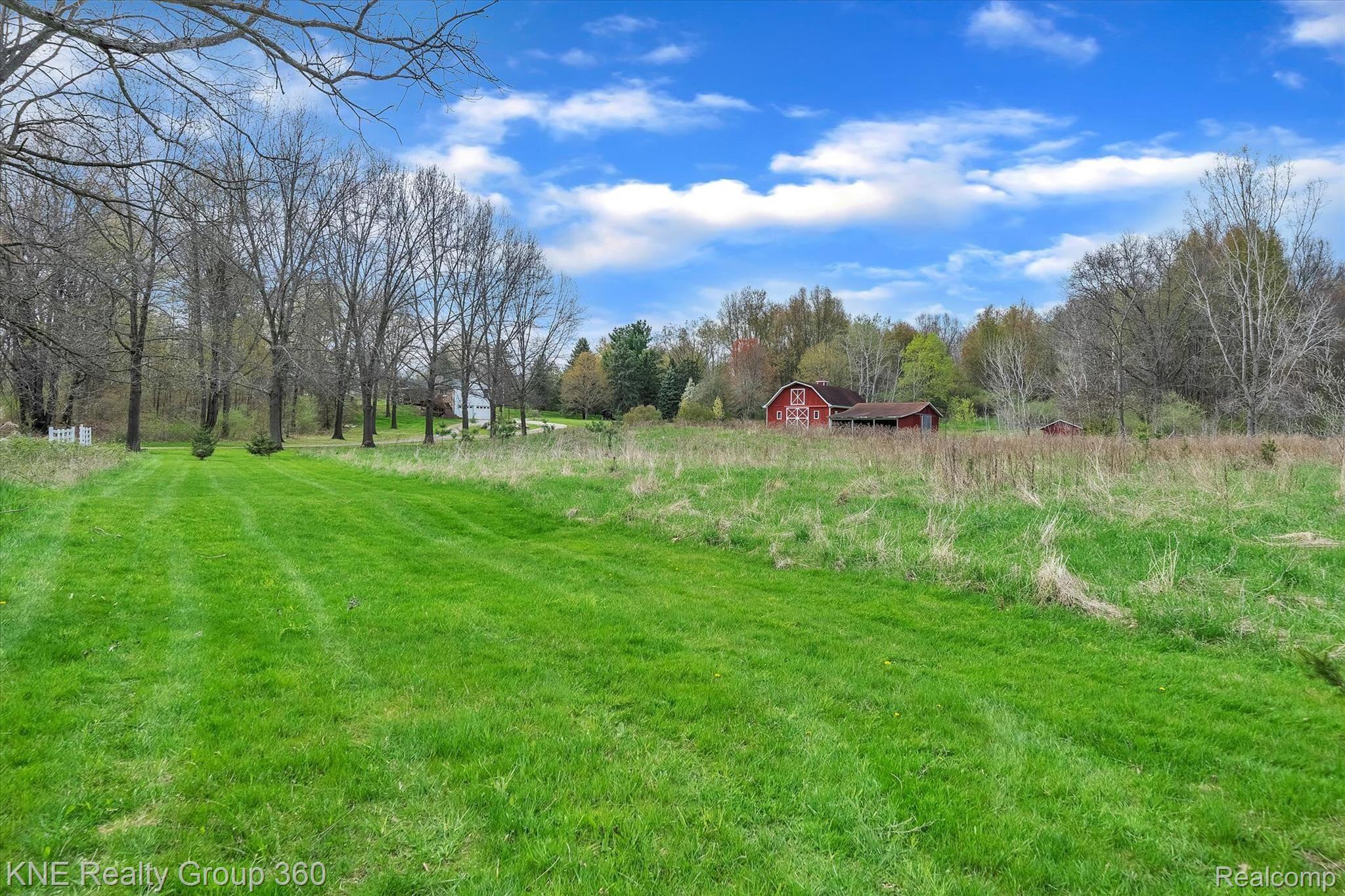 20470 Barton Road Pinckney, MI 48169 - Photo 2 of 35 20470 Barton Rd-Windowstill Real Estate Photography-58.jpg