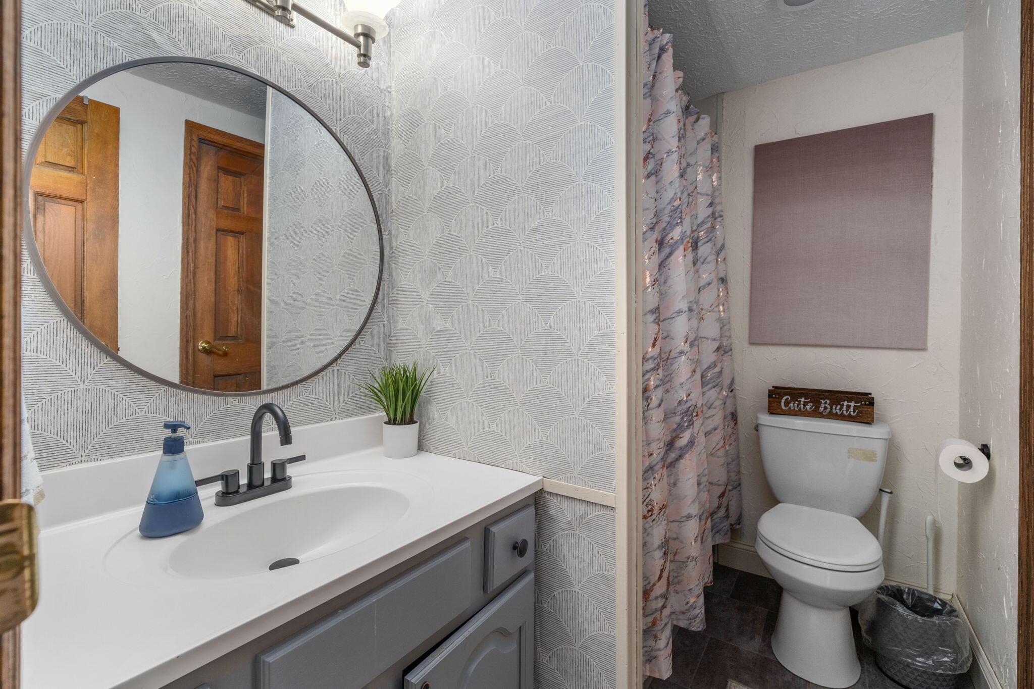 5416 Bellepoint Road Delaware, OH 43015 - Photo 43 of 76 Full Bathroom