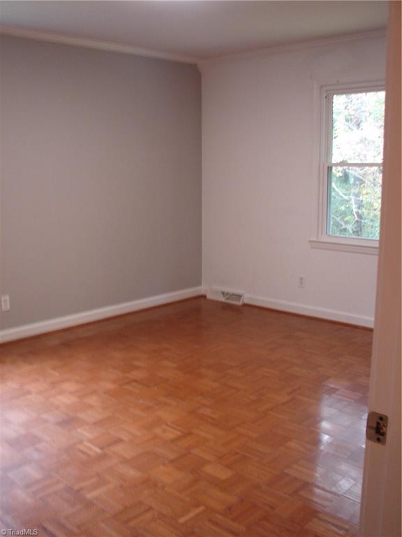 2111 Laura Lane High Point, NC 27262 - Photo 14 of 28 Gallery Image 14