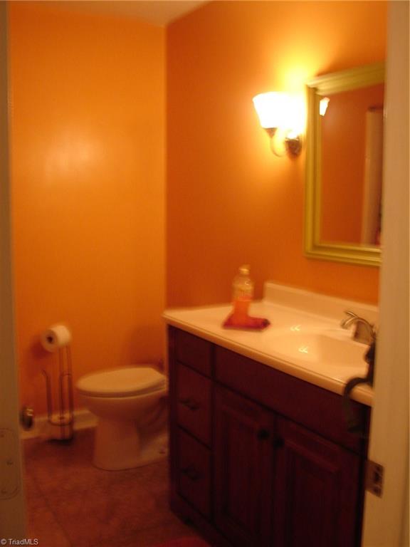 2111 Laura Lane High Point, NC 27262 - Photo 15 of 28 Gallery Image 15