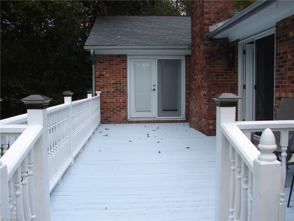 2111 Laura Lane High Point, NC 27262 - Photo 20 of 28 Gallery Image 20