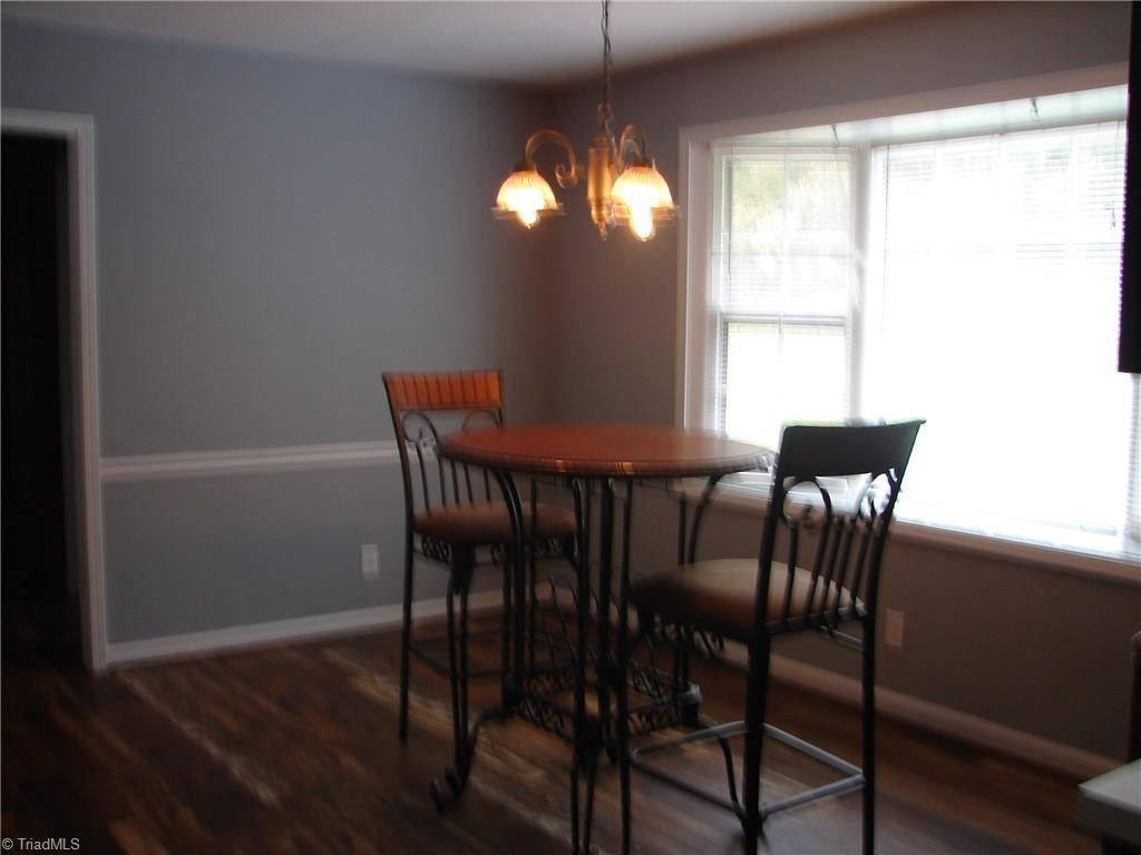 2111 Laura Lane High Point, NC 27262 - Photo 8 of 28 Gallery Image 8
