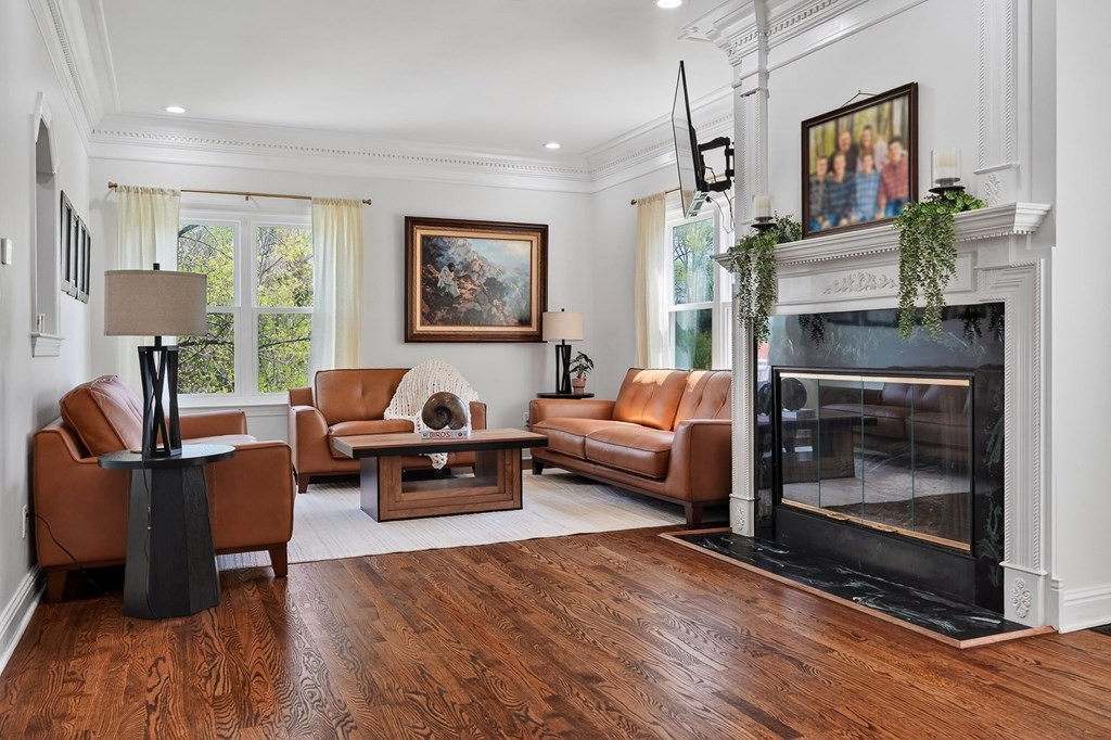 4671 Bunker Hill Road Cookeville, TN 38506 - Photo 5 of 87 a living room with furniture and a fireplace