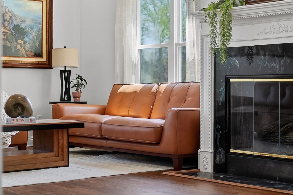 4671 Bunker Hill Road Cookeville, TN 38506 - Photo 7 of 87 a living room with furniture a lamp and a window
