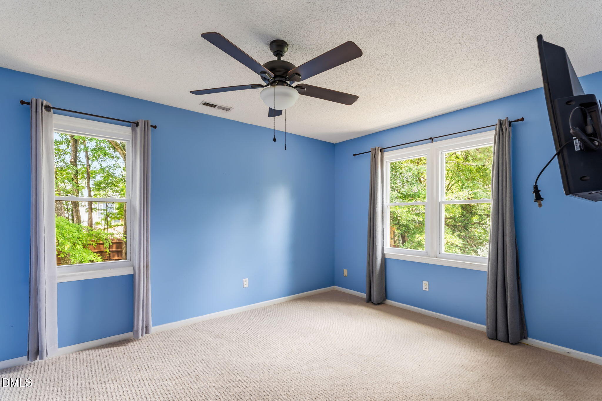2409 Dunbrook Court Raleigh, NC 27604 - Photo 10 of 43 10-web-or-mls-DSC02403