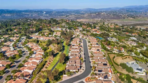 $1,100,000 | 18113 Calle Estepona, San Diego, CA 92128