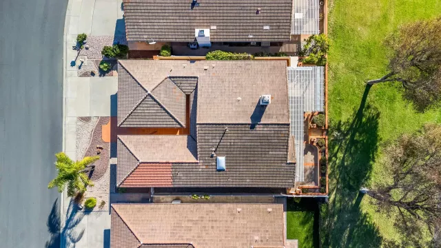 $1,100,000 | 18113 Calle Estepona, San Diego, CA 92128