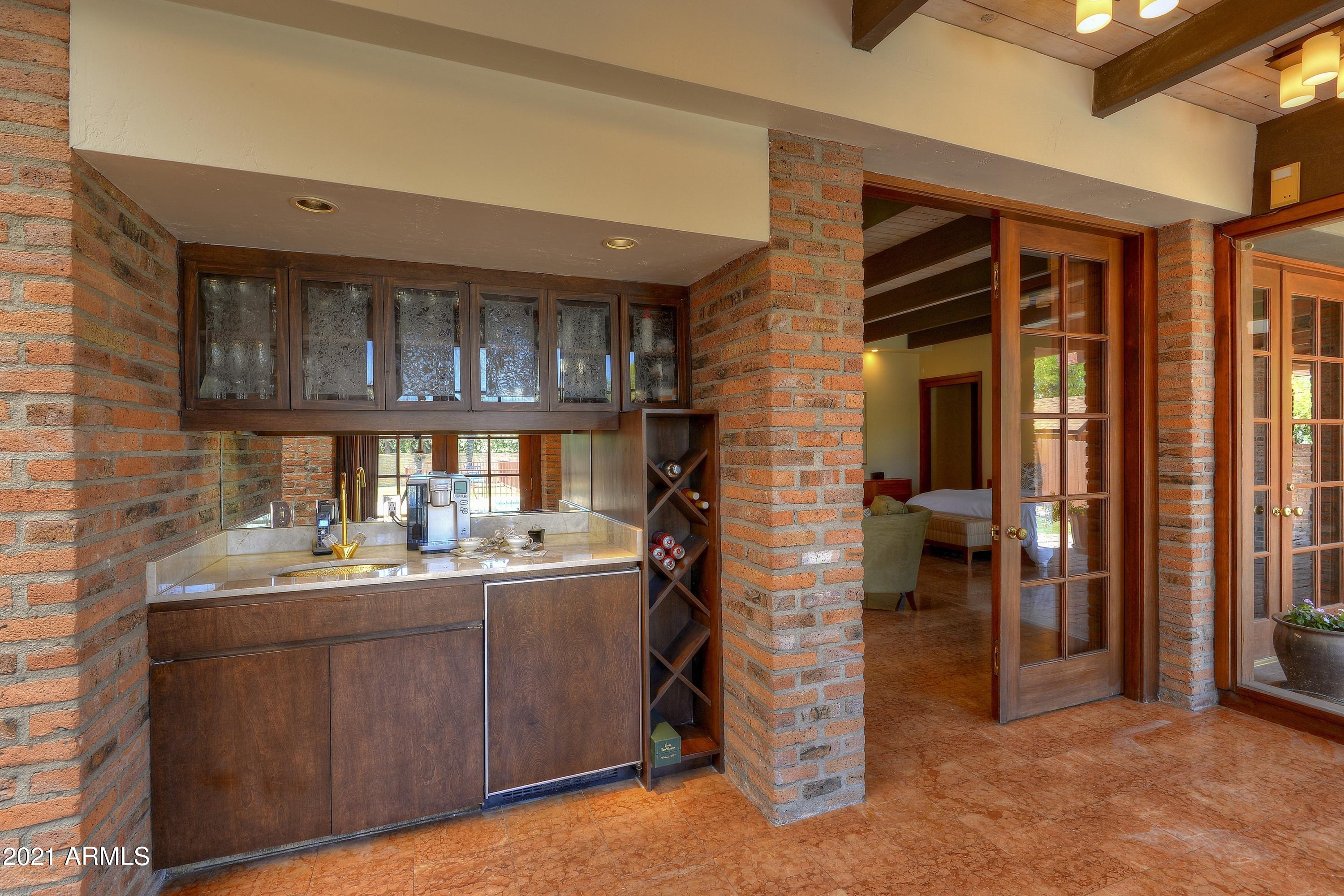6342 East Maverick Road Paradise Valley, AZ 85253 - Photo 18 of 48 018_Wet Bar Outside Master