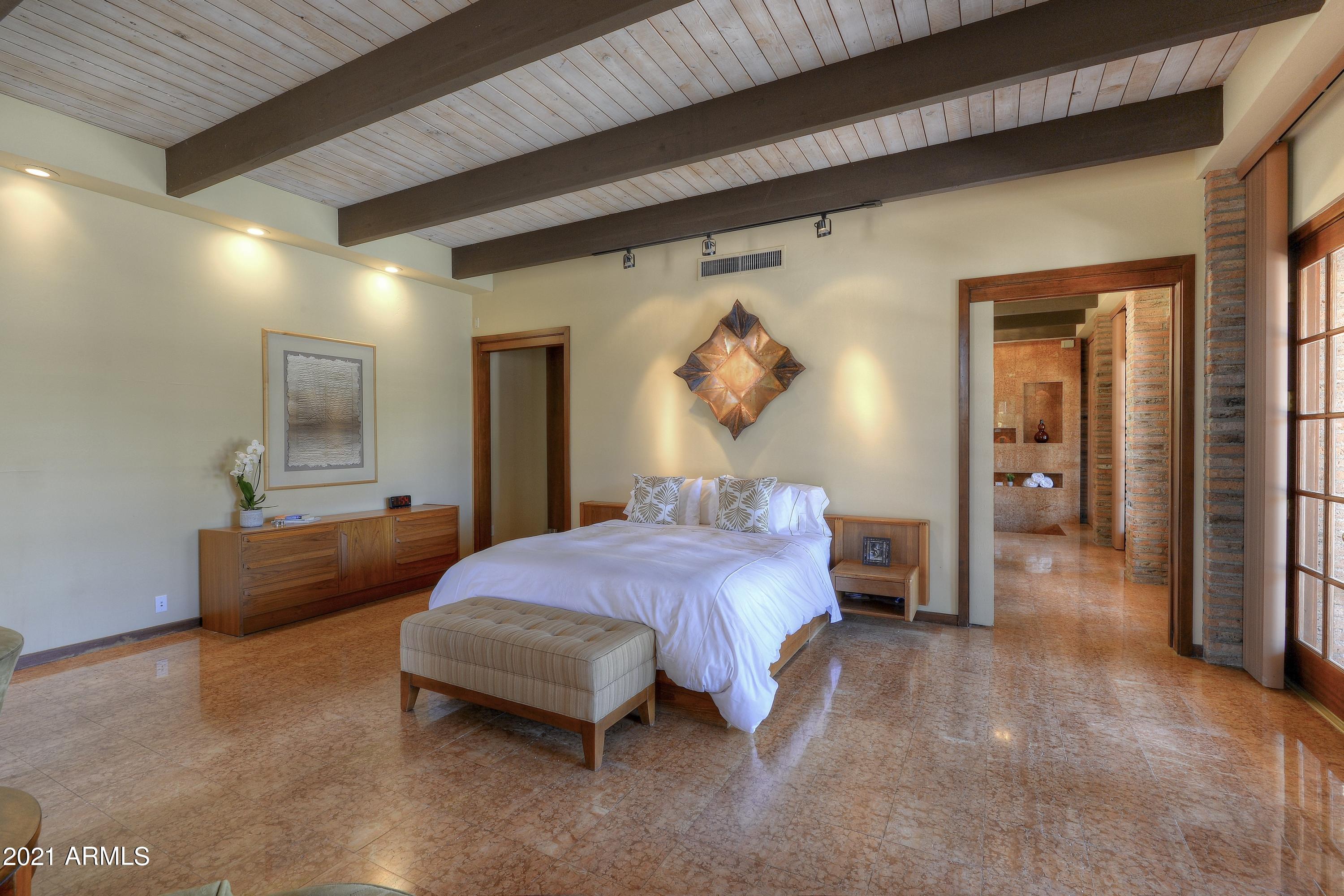 6342 East Maverick Road Paradise Valley, AZ 85253 - Photo 20 of 48 020_Presidential Master Suite
