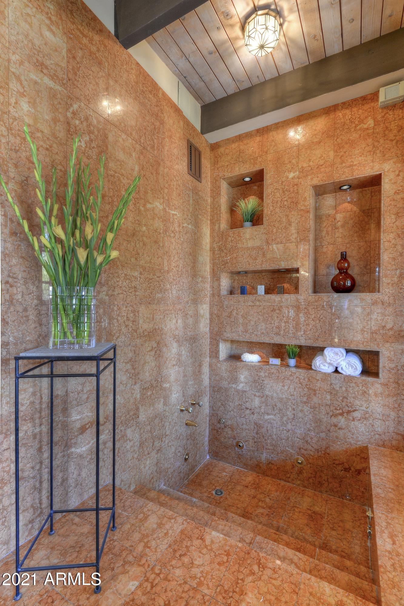 6342 East Maverick Road Paradise Valley, AZ 85253 - Photo 22 of 48 022_Master Bath, Rojo Marble