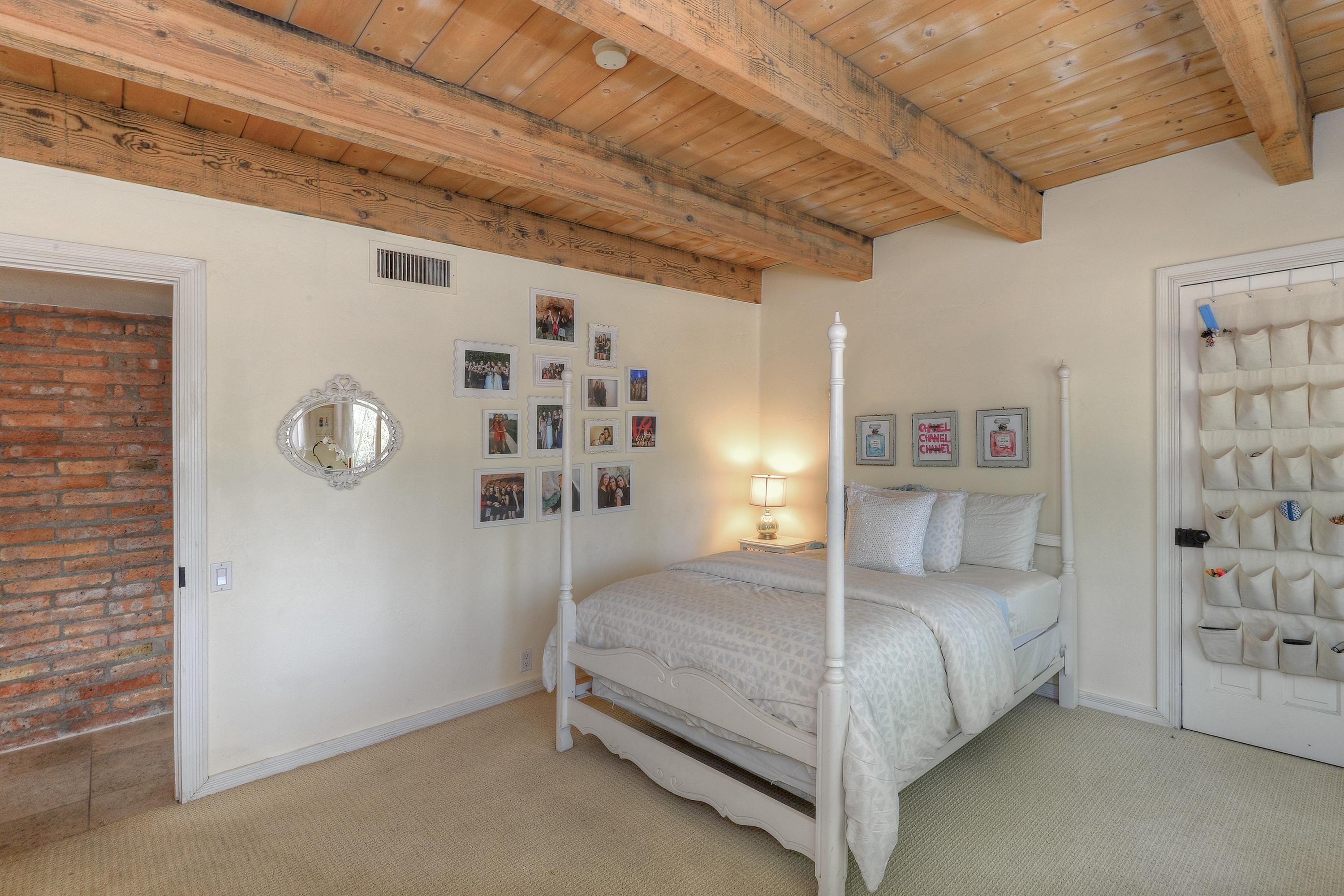 6342 East Maverick Road Paradise Valley, AZ 85253 - Photo 25 of 48 025_Bedroom 2