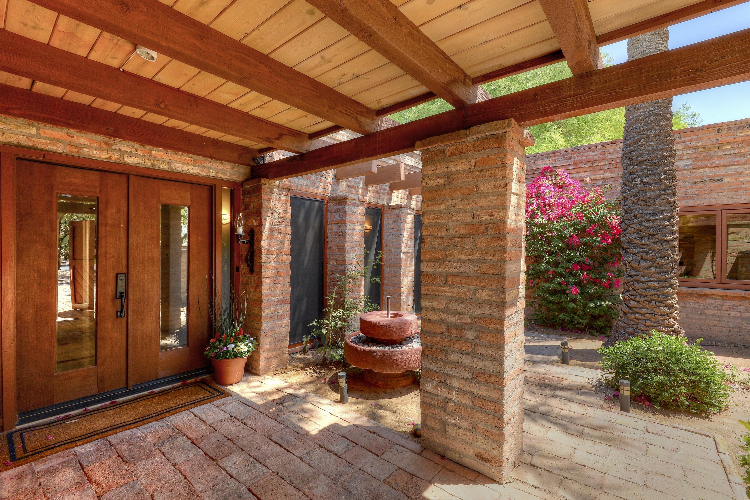 6342 East Maverick Road Paradise Valley, AZ 85253 - Photo 6 of 48 006_Front Entry