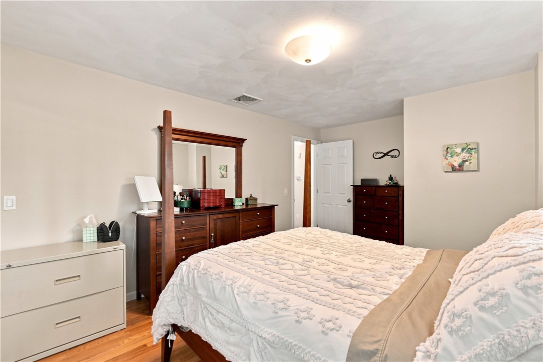 32 Mountaindale Road Smithfield, RI 02917 - Photo 17 of 39 Gallery Image 17