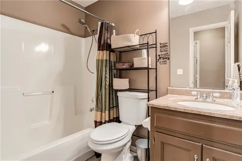 $365,000 | 1519 Bridlewood Lane, Raymore, MO 64083