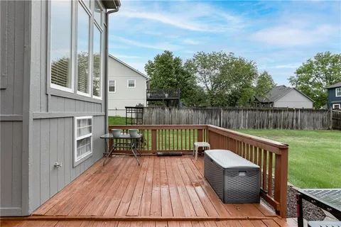$365,000 | 1519 Bridlewood Lane, Raymore, MO 64083