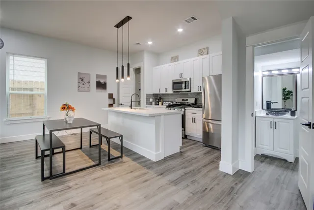 $2,100 | 9305 Tower Street, Houston, TX 77088