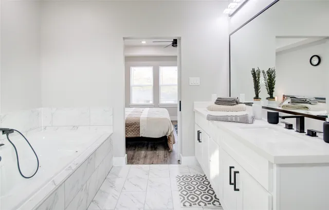 $2,100 | 9305 Tower Street, Houston, TX 77088