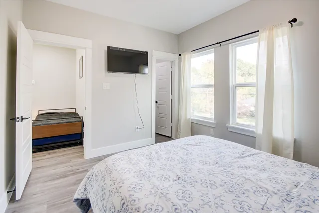 $2,100 | 9305 Tower Street, Houston, TX 77088