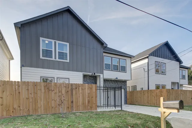 $2,100 | 9305 Tower Street, Houston, TX 77088