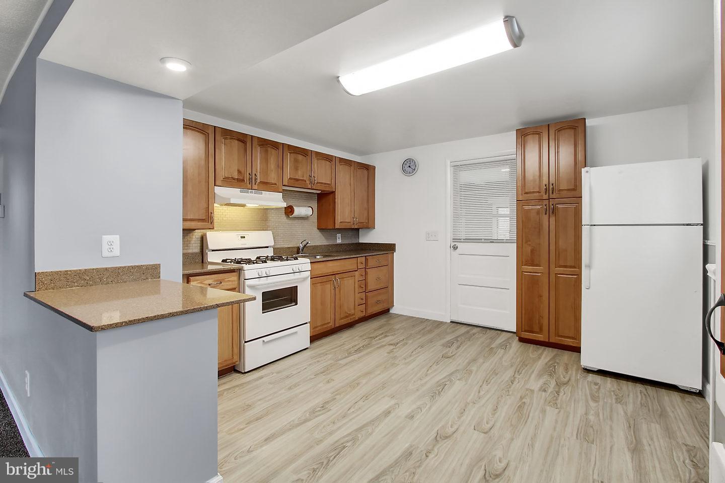 1723 Langley Road Baltimore, MD 21221 - Photo 3 of 27 Kitchen