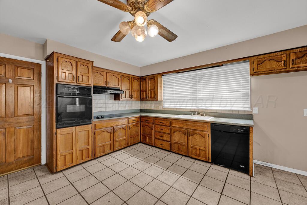 4717 South Rusk Street Amarillo, TX 79110 - Photo 8 of 30 Kitchen 2