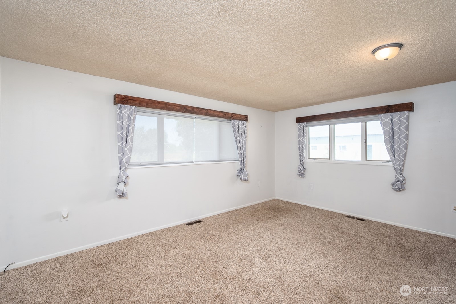 10050 Ne Road Moses Lake, WA 98837 - Photo 13 of 40 Gallery Image 13