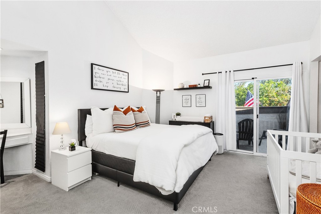 924 Hyde Court Costa Mesa, CA 92626 - Photo 13 of 25 Primary Bedroom