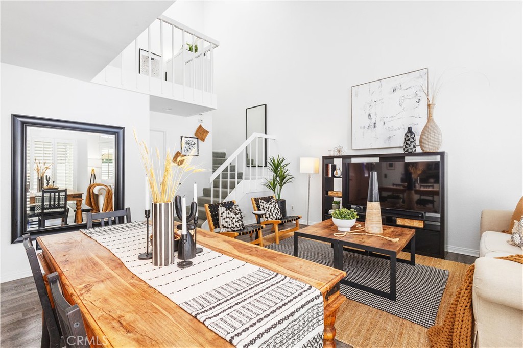 924 Hyde Court Costa Mesa, CA 92626 - Photo 5 of 25