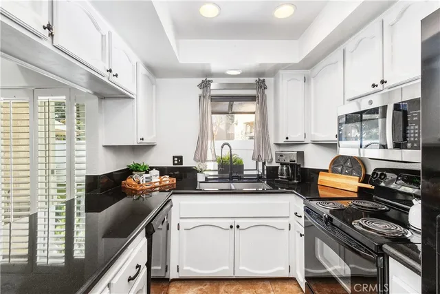 $839,000 | 924 Hyde Court, Costa Mesa, CA 92626