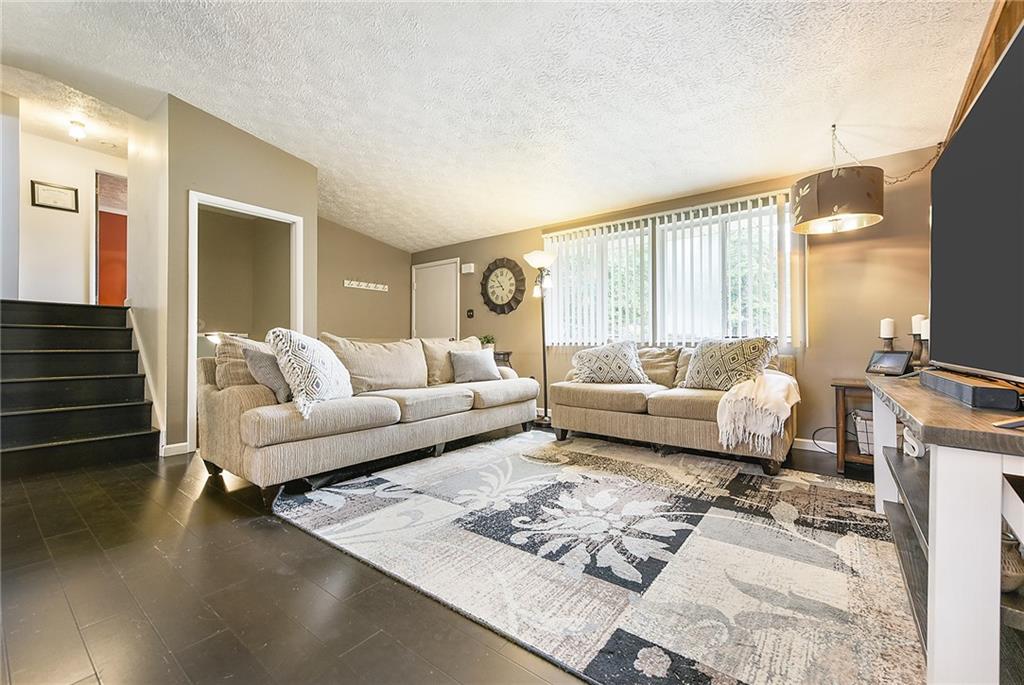 117 Summit Ridge Drive Bridgeville, PA 15017 - Photo 6 of 25 Gallery Image 6