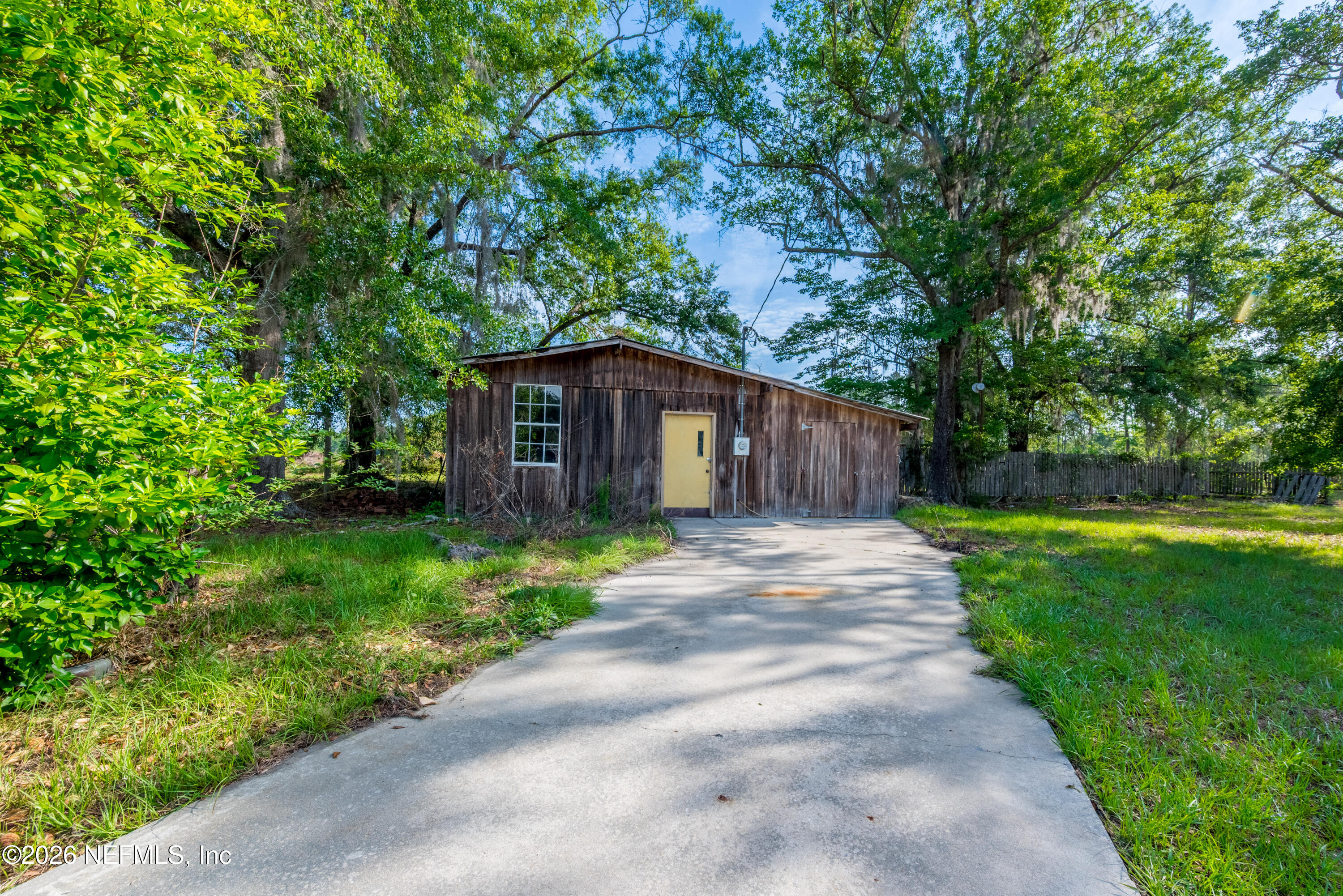 12781 Highway 100 Lake Butler, FL 32054 - Photo 9 of 100 a view of a house with a yard