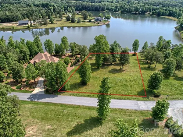 $1,749,000 | 6 Mapleton Lane, Columbus, NC 28722