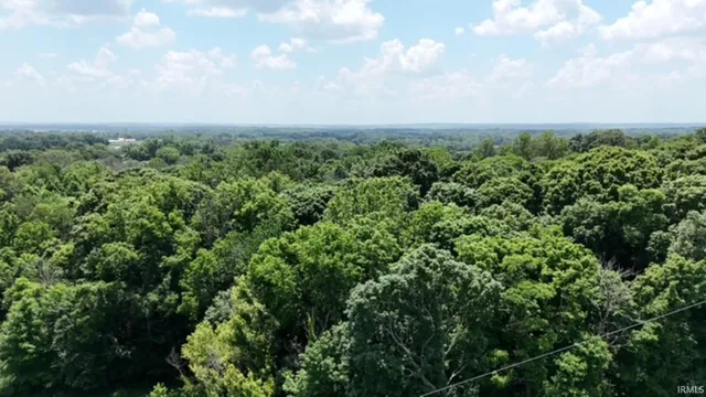 $325,000 | 150 N/ 825 Street West, Hazleton, IN 47640