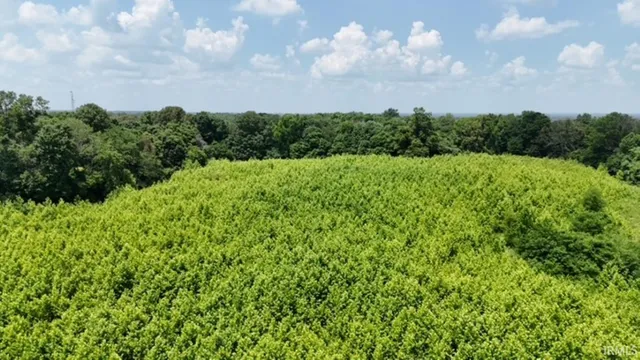 $325,000 | 150 N/ 825 Street West, Hazleton, IN 47640