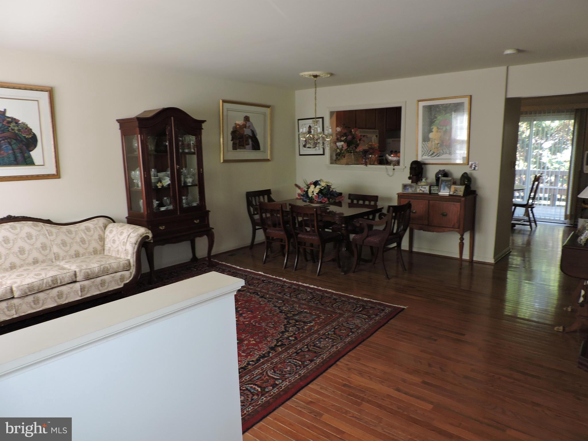 41 Morton Ridge Warrenton, VA 20186 - Photo 3 of 14 a living room with furniture rug and wooden floor