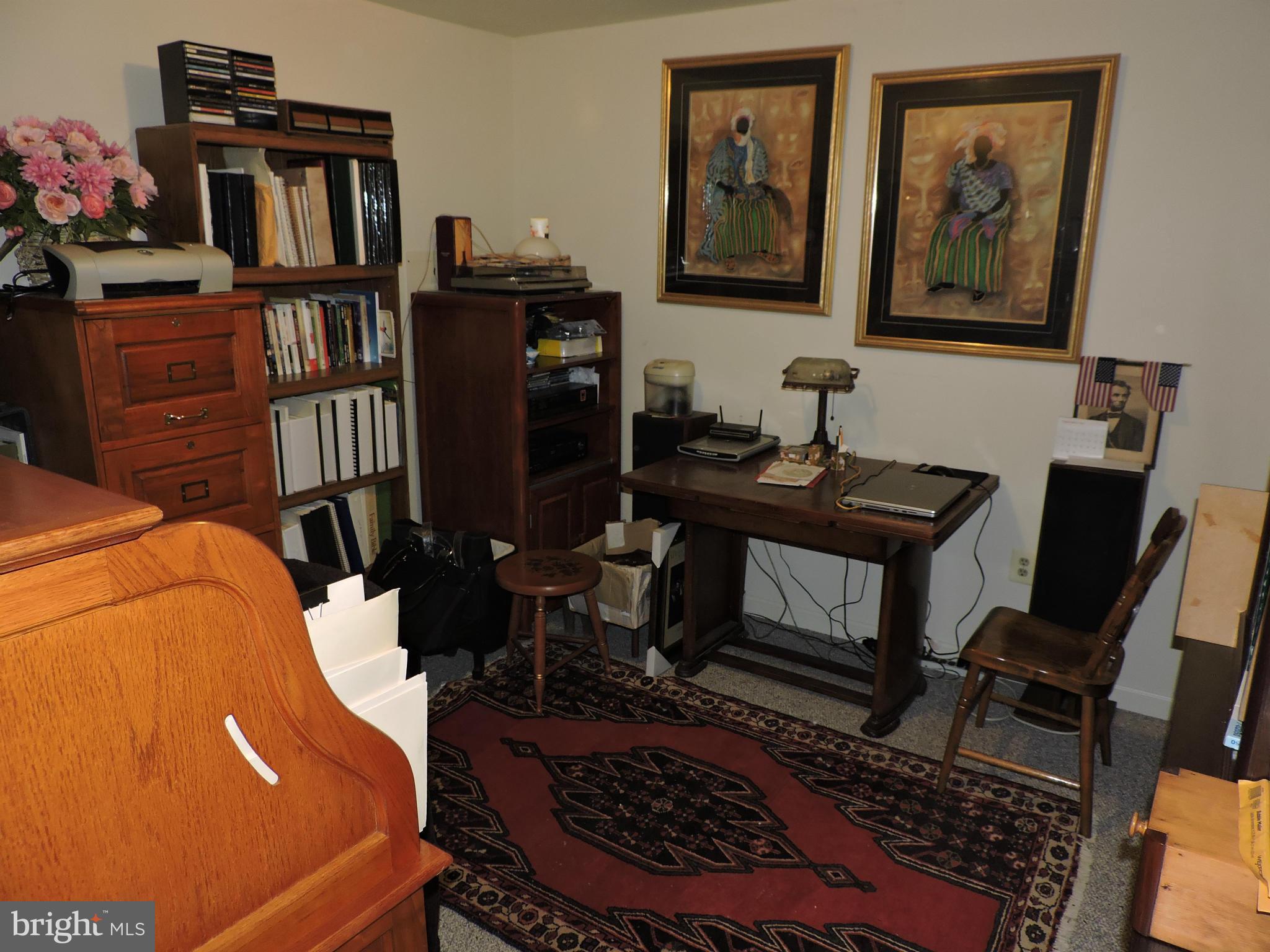 41 Morton Ridge Warrenton, VA 20186 - Photo 10 of 14 a living room with furniture and a rug