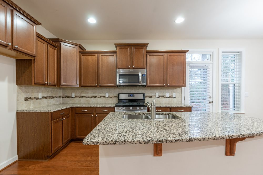 2470 Pecan Ridge Way Apex, NC 27502 - Photo 3 of 30 Kitchen