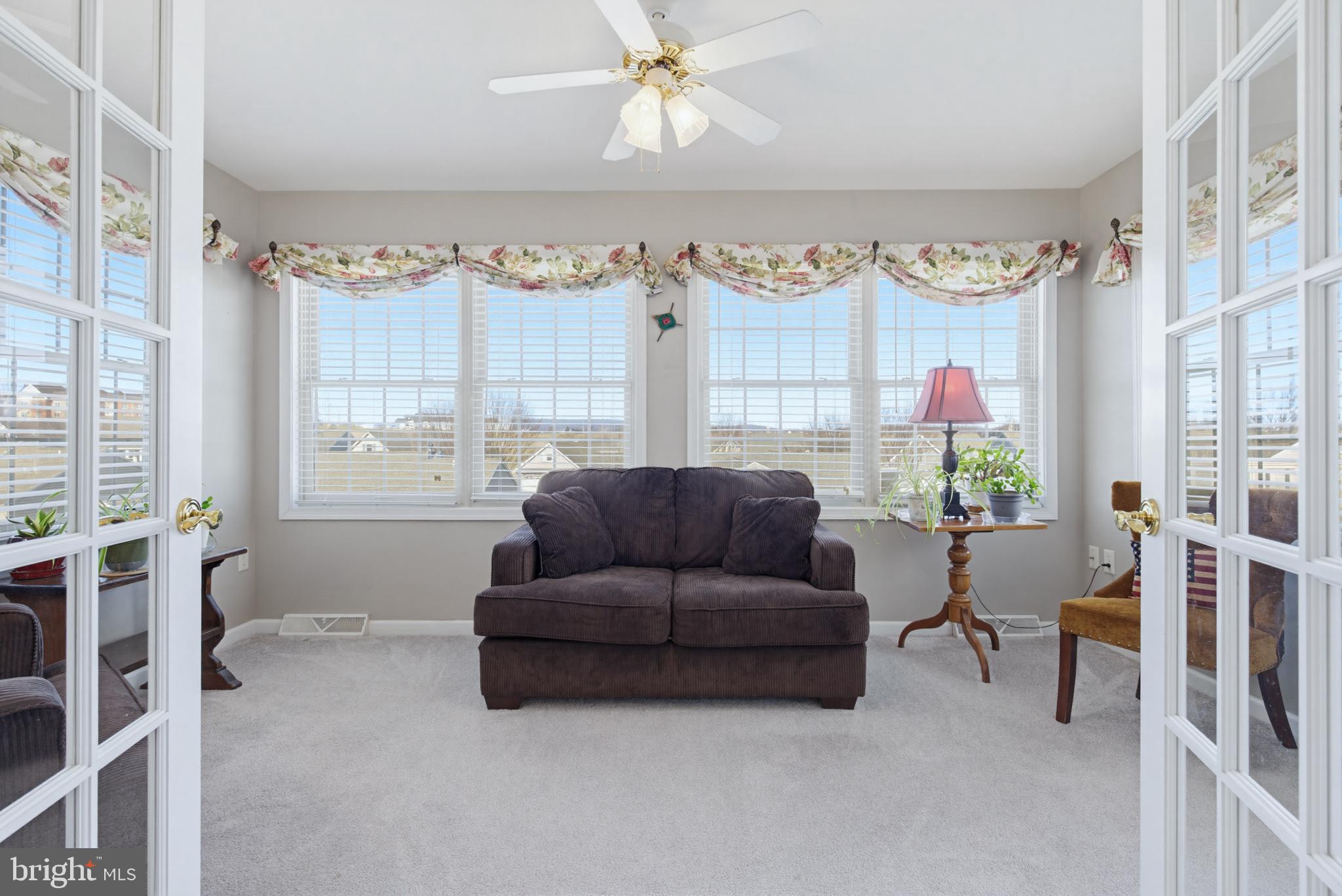 730 Heather Ridge Manheim, PA 17545 - Photo 11 of 20 Sunroom Entrance