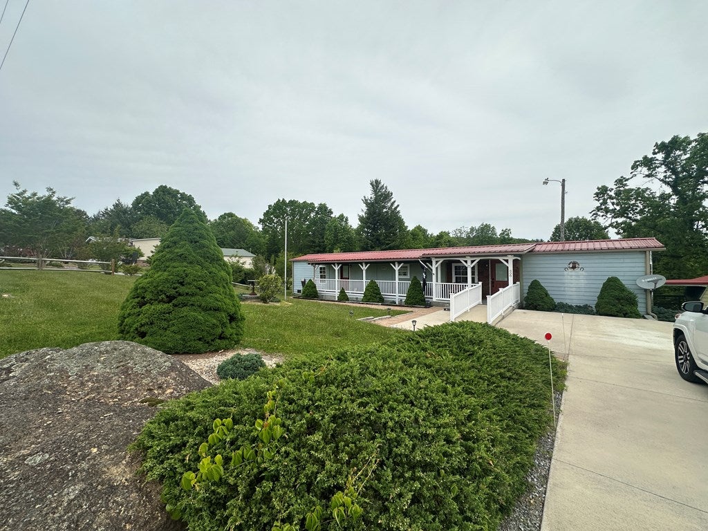 808 Pine Mountain Road Independence, VA 24348 - Photo 27 of 37 Gallery Image 27