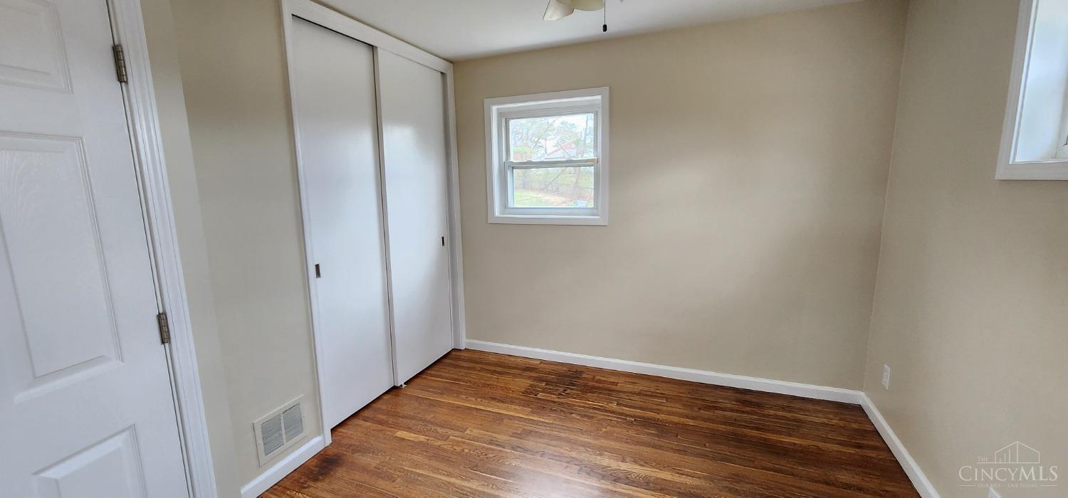 5438 Lawrence Road Cincinnati, OH 45248 - Photo 5 of 9