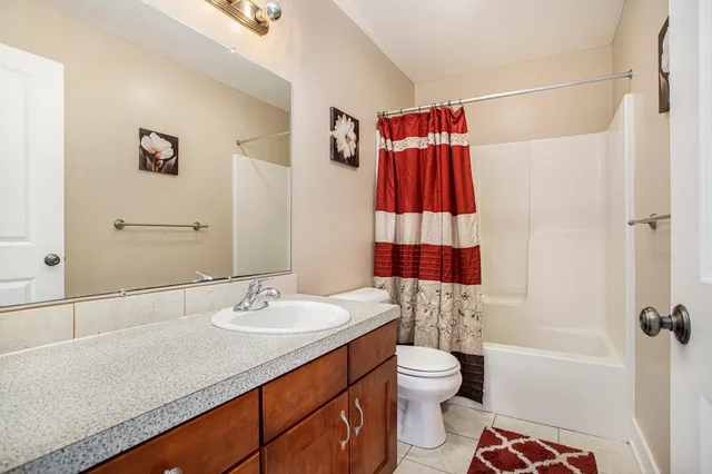 $550,000 | 3125 Meadow Hills Drive, Middleville, MI 49333