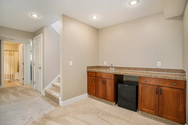 $550,000 | 3125 Meadow Hills Drive, Middleville, MI 49333