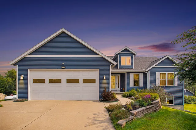 $550,000 | 3125 Meadow Hills Drive, Middleville, MI 49333