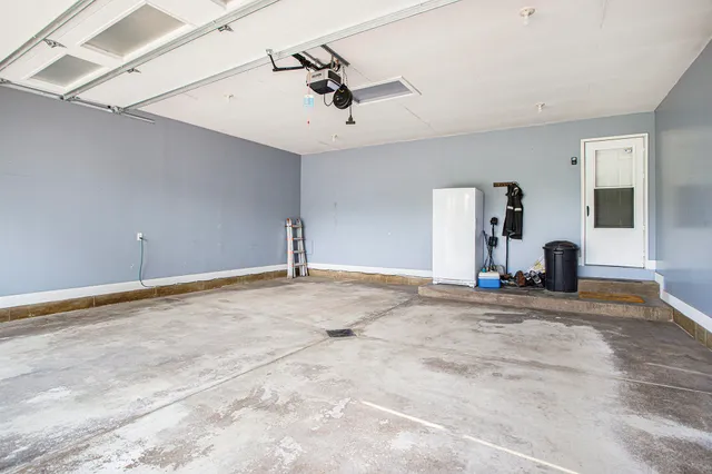 $550,000 | 3125 Meadow Hills Drive, Middleville, MI 49333