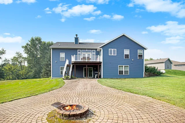 $550,000 | 3125 Meadow Hills Drive, Middleville, MI 49333